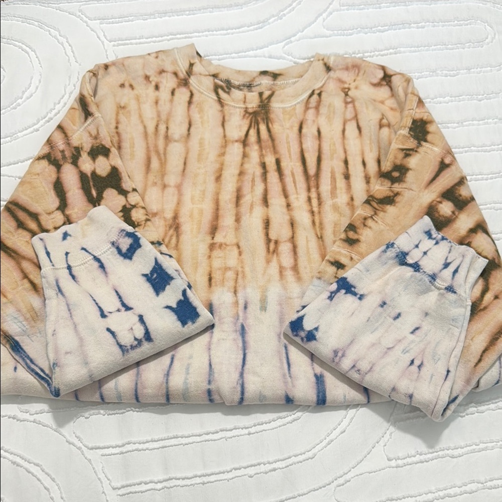 Urban Outfitters Tie-Dye Long Sleeve Shirt – Soft Cotton, Oversized Fit